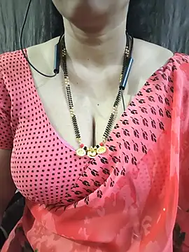 Snapshot of bhuvana555 chatting on June 24, 5:34 pm bhuvana555 online show from June 24, 5:34 pm