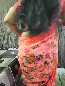 Snapshot of bhuvana555 chatting on July 1, 5:42 am bhuvana555 online show from July 1, 5:42 am
