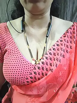 Snapshot of bhuvana555 chatting on July 7, 5:50 pm bhuvana555 online show from July 7, 5:50 pm