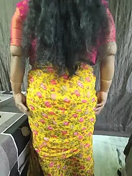 Snapshot of bhuvana555 chatting on July 9, 5:11 am bhuvana555 online show from July 9, 5:11 am