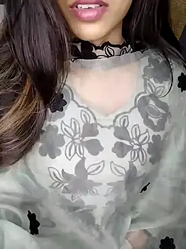 Snapshot of Sreya213 chatting on December 3, 7:44 pm Sreya213 online show from December 3, 7:44 pm