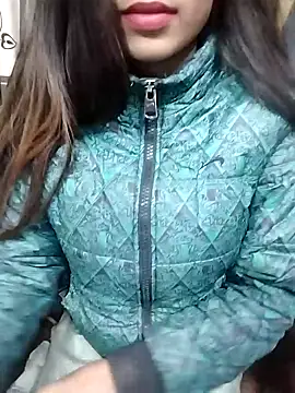 Snapshot of Sreya213 chatting on December 4, 3:32 pm Sreya213 online show from December 4, 3:32 pm