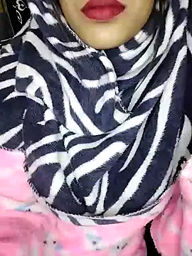 Snapshot of Sreya213 chatting on December 22, 4:38 pm Sreya213 online show from December 22, 4:38 pm