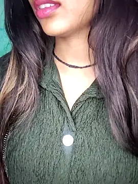 Snapshot of Sreya213 chatting on December 29, 9:39 am Sreya213 online show from December 29, 9:39 am