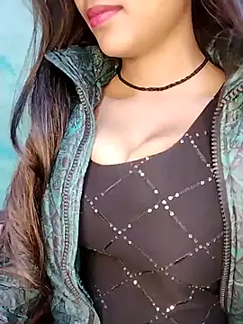 Snapshot of Sreya213 chatting on January 6, 10:24 am Sreya213 online show from January 6, 10:24 am