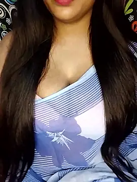 Sreya213 online show from April 16, 9:39 pm