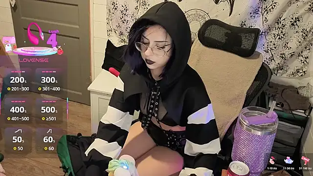 LisandreLaVenale online show from March 10, 10:59 pm