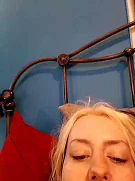 SkarlettRose96 online show from November 19, 1:44 pm