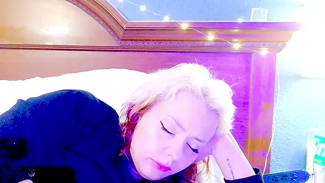 SkarlettRose96 online show from April 23, 12:45 am