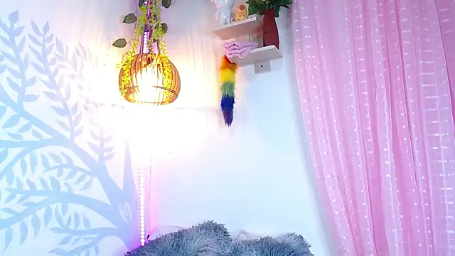 Alison Wiley online show from April 22, 5:10 am