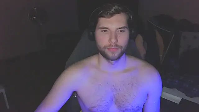 Snapshot of Ironman220 chatting on March 5, 6:23 pm Ironman220 online show from March 5, 6:23 pm