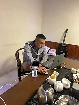 ShaoZian 1 online show from November 7, 4:29 pm