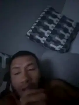 Snapshot of elamante03 chatting on September 16, 12:11 am elamante03 online show from September 16, 12:11 am