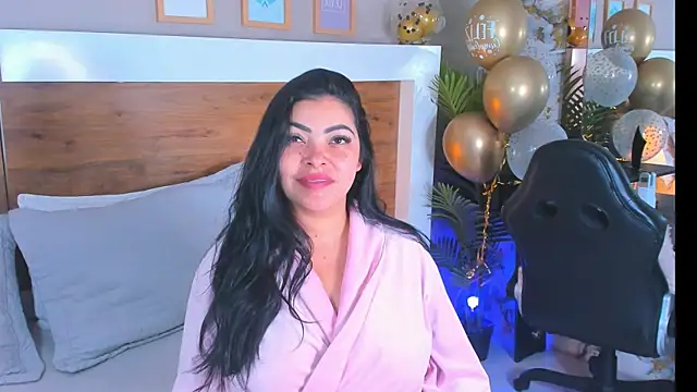 EmaBakker online show from April 12, 11:48 am