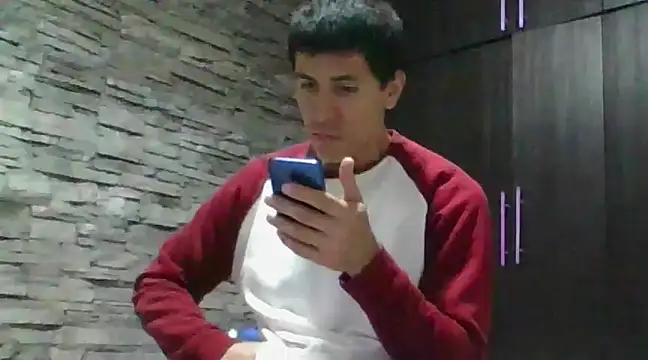 Snapshot of Sexylatin64 chatting on February 10, 2:30 am Sexylatin64 online show from February 10, 2:30 am