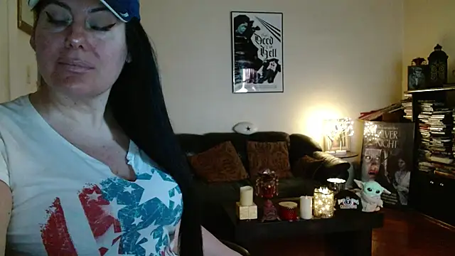 mandaloriangirls online show from April 14, 9:32 pm