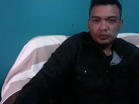 Snapshot of TUMORENO1 chatting on January 25, 10:39 pm TUMORENO1 online show from January 25, 10:39 pm