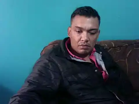 Snapshot of TUMORENO1 chatting on February 17, 7:42 pm TUMORENO1 online show from February 17, 7:42 pm