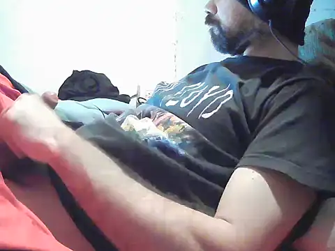 Snapshot of Lolosalvage83 chatting on August 9, 3:08 am Lolosalvage83 online show from August 9, 3:08 am