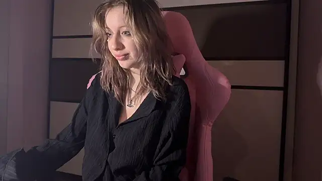 moundliicht1 online show from January 8, 8:11 pm