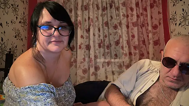 Snapshot of StellarTeam chatting on December 13, 11:06 pm StellarTeam online show from December 13, 11:06 pm