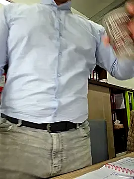 Snapshot of KarlosCarutox chatting on September 10, 11:10 am KarlosCarutox online show from September 10, 11:10 am