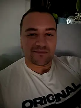 Snapshot of KarlosCarutox chatting on October 9, 4:27 pm KarlosCarutox online show from October 9, 4:27 pm