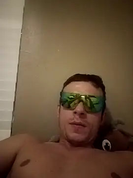 Snapshot of thebest20000 chatting on March 9, 2:29 am thebest20000 online show from March 9, 2:29 am