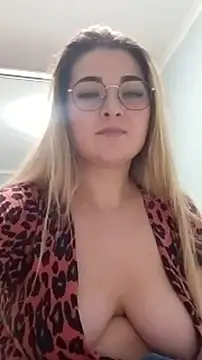 pussyCat t online show from January 18, 5:17 pm