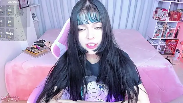 Snapshot of misshoneyxxx chatting on July 29, 6:22 am misshoneyxxx online show from July 29, 6:22 am