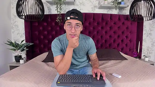 Andy Joy  online show from February 19, 11:39 am