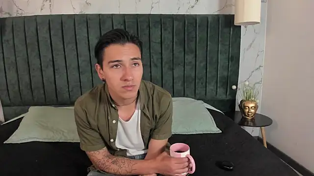 Andy Joy  online show from April 4, 11:51 am