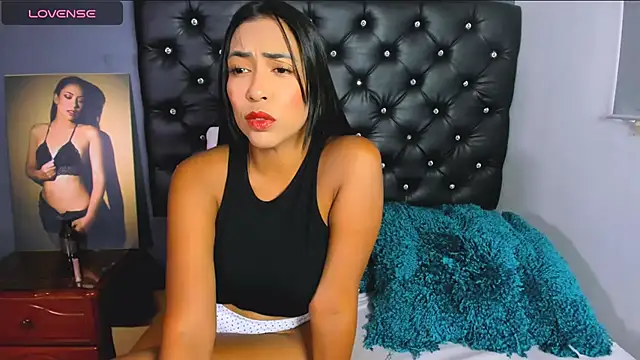 Snapshot of catalinamuss_ chatting on June 9, 4:40 pm catalinamuss online show from June 9, 4:40 pm