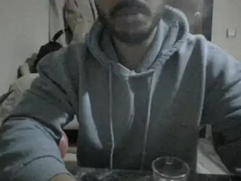 Snapshot of DateMike94 chatting on December 7, 9:33 pm DateMike94 online show from December 7, 9:33 pm