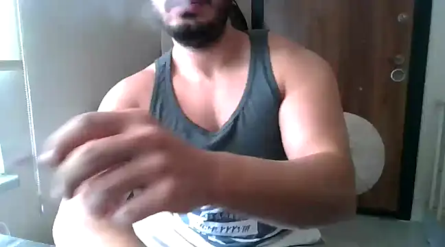 Snapshot of DateMike94 chatting on December 9, 11:36 am DateMike94 online show from December 9, 11:36 am