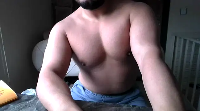 Snapshot of DateMike94 chatting on January 13, 10:14 am DateMike94 online show from January 13, 10:14 am