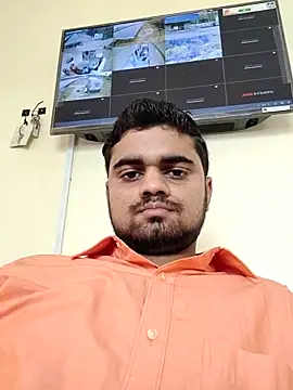 Snapshot of Ishan003 chatting on April 20, 5:43 am Ishan003 online show from April 20, 5:43 am