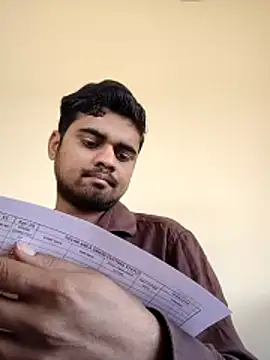 Snapshot of Ishan003 chatting on May 1, 5:45 am Ishan003 online show from May 1, 5:45 am