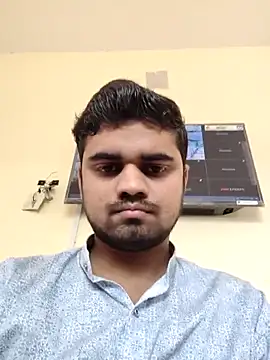 Snapshot of Ishan003 chatting on May 5, 5:48 am Ishan003 online show from May 5, 5:48 am