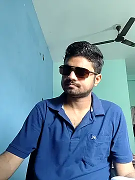 Snapshot of Ishan003 chatting on June 6, 5:23 am Ishan003 online show from June 6, 5:23 am