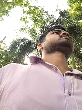 Snapshot of Ishan003 chatting on August 4, 2:48 am Ishan003 online show from August 4, 2:48 am
