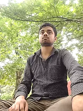 Snapshot of Ishan003 chatting on August 5, 2:58 am Ishan003 online show from August 5, 2:58 am