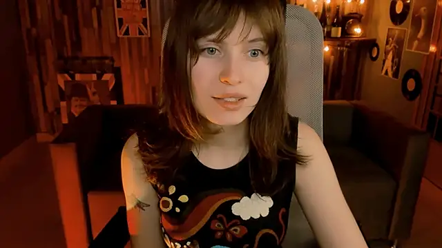 LolaAsmus online show from February 5, 9:25 am