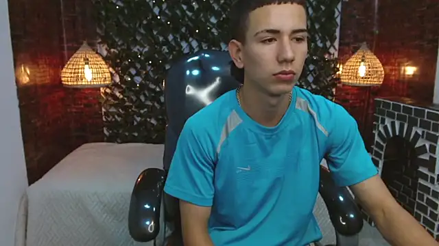 Snapshot of JackSwan18 chatting on December 4, 7:12 pm JackSwan18 online show from December 4, 7:12 pm