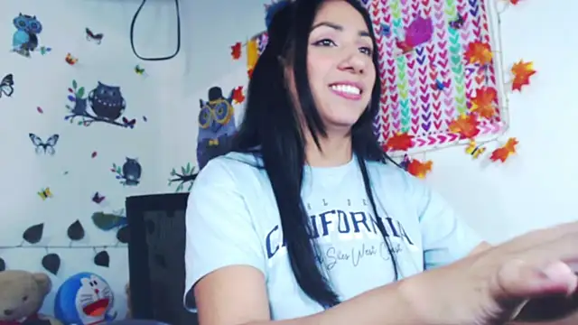 Snapshot of Alisxon4u chatting on February 9, 3:53 am Alisxon4u online show from February 9, 3:53 am