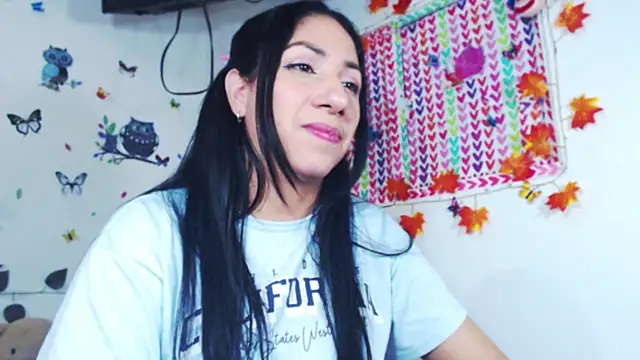 Snapshot of Alisxon4u chatting on February 9, 6:54 am Alisxon4u online show from February 9, 6:54 am