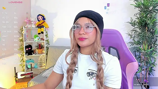 natty romanof 18 online show from February 20, 12:38 pm