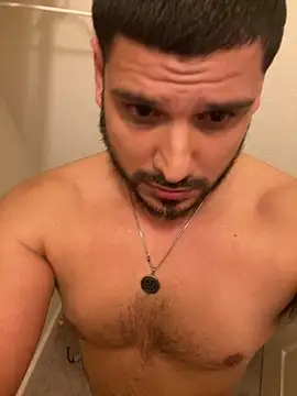 Snapshot of Insaneskillzz69 chatting on March 16, 8:40 am Insaneskillzz69 online show from March 16, 8:40 am