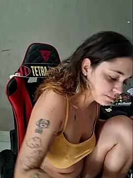 Snapshot of luuhcat09 chatting on April 30, 12:00 pm luuhcat09 online show from April 30, 12:00 pm