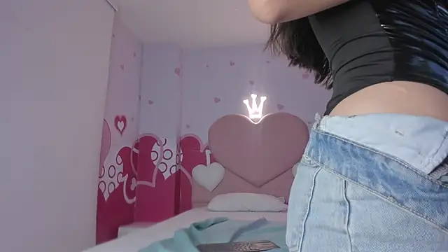 Skinny Linda online show from March 15, 10:24 am